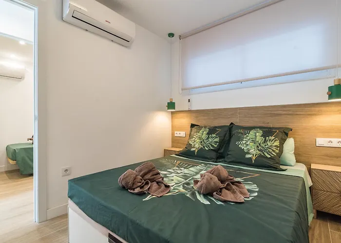 Daire Home2book Stylish Tropical Terrace & Pool *